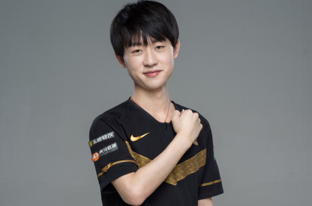 在众多参与 在众多参与