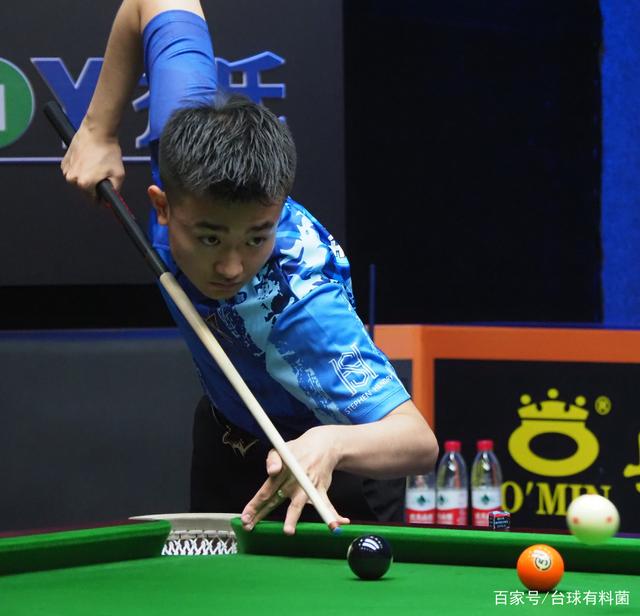 了众多球迷 了众多球迷